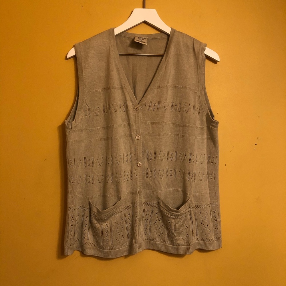 Allison Daley Sweater Vest B8